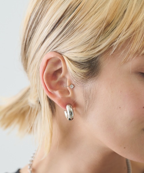 Auntie Rosa Holiday（アンティローザホリデー）の「クリスタルトラカフ（イヤーカフ・レディース・ゴールド/シルバー・FREE）」の6枚目の写真