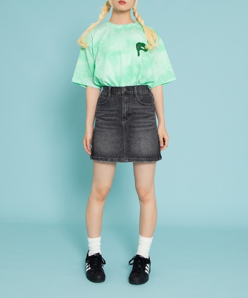 PUNYUS(プニュズ)の「パンサー刺繍タイダイTシャツ(Tシャツ/カットソー・レディース・グリーン/スミクロ/パープル/イエロー/ブルー・3/4)」の10枚目の写真