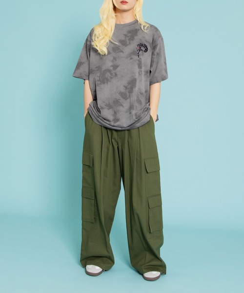 PUNYUS(プニュズ)の「パンサー刺繍タイダイTシャツ(Tシャツ/カットソー・レディース・グリーン/スミクロ/パープル/イエロー/ブルー・3/4)」の11枚目の写真