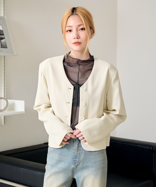 UNE MANSION（ユヌマンション）の「パステルカラークロップドノーカラージャケット（ノーカラージャケット・レディース・ブラック/ホワイト/ピンク/ライトグリーン・FREE）」の15枚目の写真