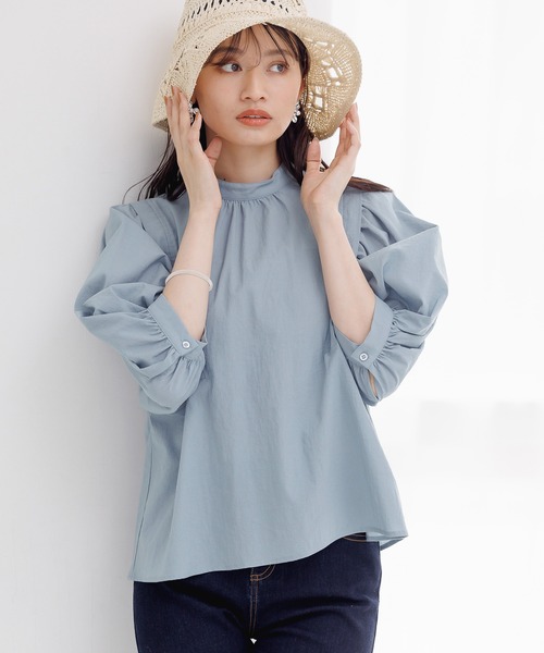 mysty woman（ミスティウーマン）の「バックシャンデザインブラウス 904289（シャツ/ブラウス・レディース・ブラック/ブルー/オフホワイト・FREE）」の3枚目の写真