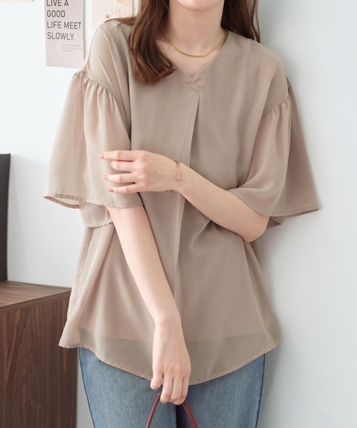 alotta(アロッタ)の「インナー付フレアー袖タックブラウス(シャツ/ブラウス・レディース・ネイビー/ブラック/ライトグレー/グレイッシュベージュ/オフホワイト/ピンク/ラベンダー/ライトブルー/サックスブルー/ベビーピンク/ブラック×ホワイト・LARGE/XXXX-LARGE/XXX-LARGE/MEDIUM/X-LARGE/XX-LARGE)」の5枚目の写真