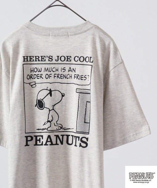 PEANUTS(ピーナッツ)の「PEANUTS スヌーピー 半袖 Tシャツ(Tシャツ/カットソー・レディース・ホワイト系その他/ブラック系その他/杢グレー/ブルーグレー/オートミール/ブラック系その他2/ネイビー系/ブラック/オフホワイト/カーキ/ベージュ/レッド/ホワイト/ネイビー/ピンクベージュ・M/L/LL)」の1枚目の写真