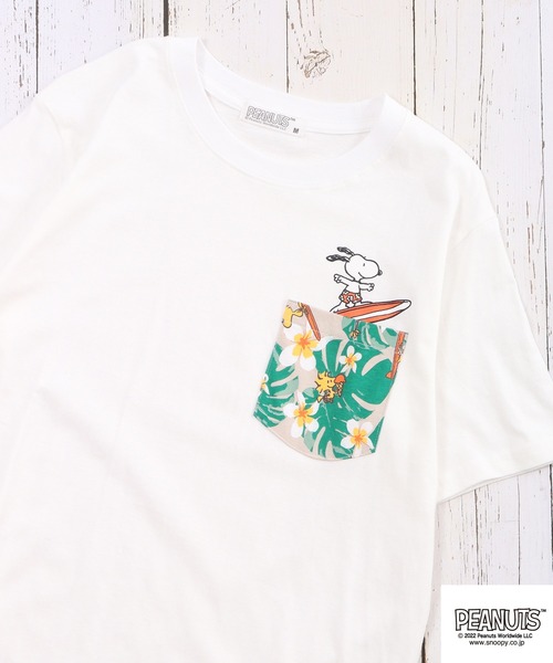 PEANUTS(ピーナッツ)の「PEANUTS スヌーピー 半袖 Tシャツ(Tシャツ/カットソー・レディース・ホワイト系その他/ブラック系その他/杢グレー/ブルーグレー/オートミール/ブラック系その他2/ネイビー系/ブラック/オフホワイト/カーキ/ベージュ/レッド/ホワイト/ネイビー/ピンクベージュ・M/L/LL)」の3枚目の写真