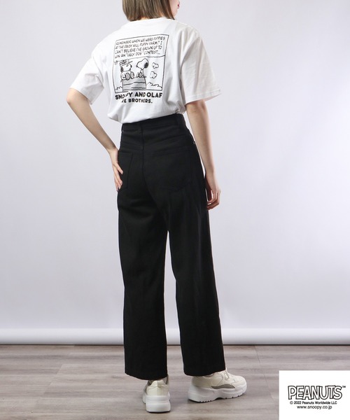 PEANUTS(ピーナッツ)の「PEANUTS スヌーピー 半袖 Tシャツ(Tシャツ/カットソー・レディース・ホワイト系その他/ブラック系その他/杢グレー/ブルーグレー/オートミール/ブラック系その他2/ネイビー系/ブラック/オフホワイト/カーキ/ベージュ/レッド/ホワイト/ネイビー/ピンクベージュ・M/L/LL)」の19枚目の写真