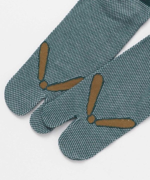 倭物やカヤ(ワモノヤカヤ)の「【カヤ】涼しさ、さらり 鹿の子編み足袋型くつ下25~28cm 鼻緒松(ソックス/靴下・メンズ・グリーン・FREE)」の3枚目の写真
