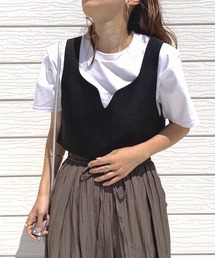 Q | Vカッティング ショートビスチェ(ベスト)