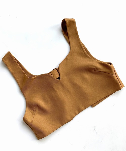 Q（キュー）の「Vカッティング ショートビスチェ（ベスト・レディース・ブラック/キャメル・ONE SIZE）」の6枚目の写真