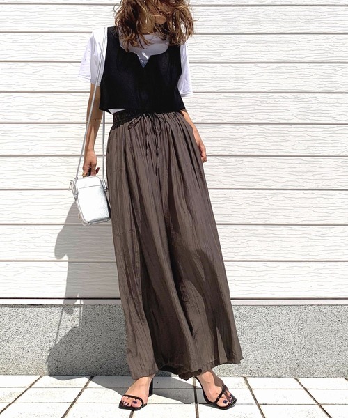 Q（キュー）の「Vカッティング ショートビスチェ（ベスト・レディース・ブラック/キャメル・ONE SIZE）」の8枚目の写真