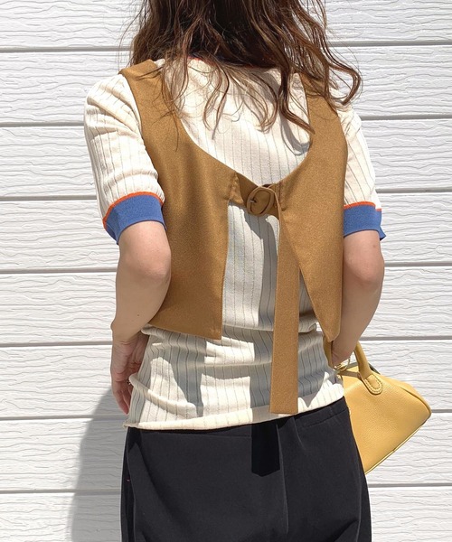 Q（キュー）の「Vカッティング ショートビスチェ（ベスト・レディース・ブラック/キャメル・ONE SIZE）」の4枚目の写真