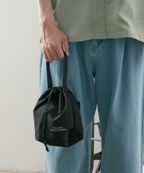 ITEMS URBANRESEARCH（アイテムズ アーバンリサーチ）の「2way キンチャクショルダー（ショルダーバッグ・メンズ・ブラック/アニマル/ベージュ・-）」の2枚目の写真