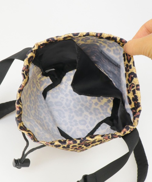 ITEMS URBANRESEARCH（アイテムズ アーバンリサーチ）の「2way キンチャクショルダー（ショルダーバッグ・メンズ・ブラック/アニマル/ベージュ・-）」の14枚目の写真