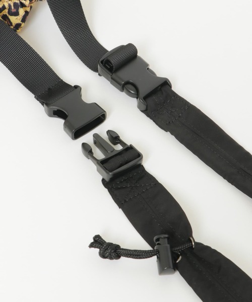 ITEMS URBANRESEARCH（アイテムズ アーバンリサーチ）の「2way キンチャクショルダー（ショルダーバッグ・メンズ・ブラック/アニマル/ベージュ・-）」の16枚目の写真