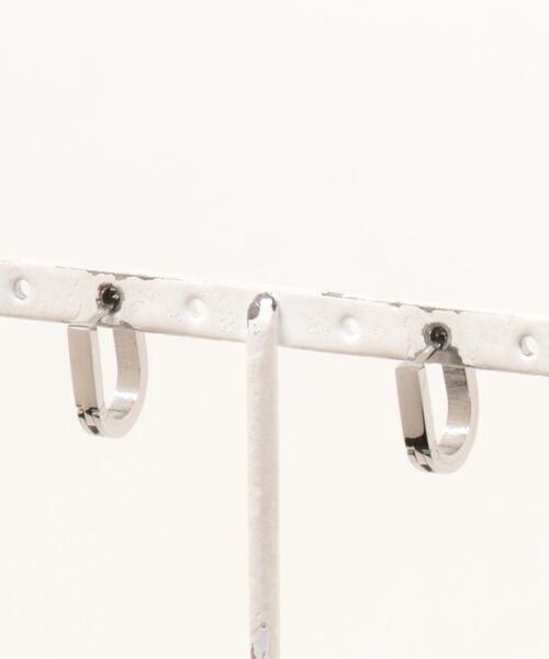 novice（ノーヴィス）の「【novice】U Hoop Pierce［Stainless］（ピアス（両耳用）・レディース・シルバー/ゴールド・FREE）」の11枚目の写真