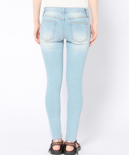 Another Edition（アナザーエディション）の「クラッシュスキニーデニム2/AEBC CRASH SKINY DNMⅡ◆（デニムパンツ・レディース・ライトブルー/コバルトブルー・MEDIUM/SMALL）」の12枚目の写真