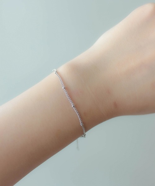 ebine(エビネ)の「Dot Chain Bracelet 金属アレルギー対応 サージカルステンレス(ブレスレット・レディース・ゴールド/ピンクゴールド/シルバー・FREE)」の5枚目の写真