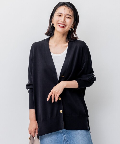 23区(ニジュウサンク)の「【洗える】シルクコットン カーディガン(カーディガン/ボレロ・レディース・ライトグレー系/ブラック系/ダルブルー系/ベージュ系・32)」の2枚目の写真