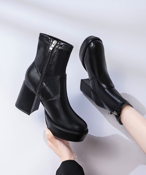 Shoes in Closet（シューズインクローゼット）の「厚底チャンキー ハイソール ストレッチ ショートブーツ 6845（ブーツ・レディース・ブラック/ホワイト・S/M/L/LL）」の10枚目の写真
