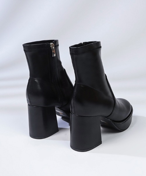 Shoes in Closet（シューズインクローゼット）の「厚底チャンキー ハイソール ストレッチ ショートブーツ 6845（ブーツ・レディース・ブラック/ホワイト・S/M/L/LL）」の12枚目の写真