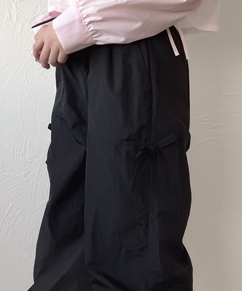 shrita（シュリータ）の「【shrita】サイドリボンカーゴパンツ（カーゴパンツ・キッズ・ベージュ/ブラック/ピンク・S/L/M）」の8枚目の写真