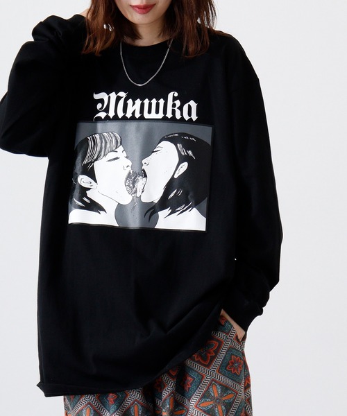 MISHKA(ミシカ)の「MISHKA L/T ロングスリーブTシャツ(Tシャツ/カットソー・メンズ・ブラック/ホワイト/ブラック系その他/ホワイト系その他/ブラック系その他2/ホワイト系その他2/ブラック系その他3/ホワイト系その他3/パープル/サンドベージュ/ブラック系その他4/ブラック系その他5/ホワイト系その他4/ブラック系その他6/パープル系その他/ブラック系その他7・M/L/XL)」の8枚目の写真