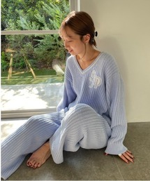 SNIDEL  Vニットプルオーバー&ロングパンツセットアップ SNIDEL HOME（スナイデルホーム）の「Vネックニットプル&ロングパンツ