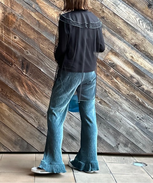 mi via loca（ミヴィアロカ）の「シャイニーベロアプリーツ 裾フリルパンツ（その他パンツ・レディース・ブラック/ブルー/マスタード・FREE）」の21枚目の写真