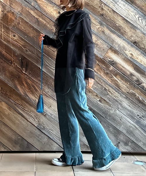 mi via loca（ミヴィアロカ）の「シャイニーベロアプリーツ 裾フリルパンツ（その他パンツ・レディース・ブラック/ブルー/マスタード・FREE）」の14枚目の写真