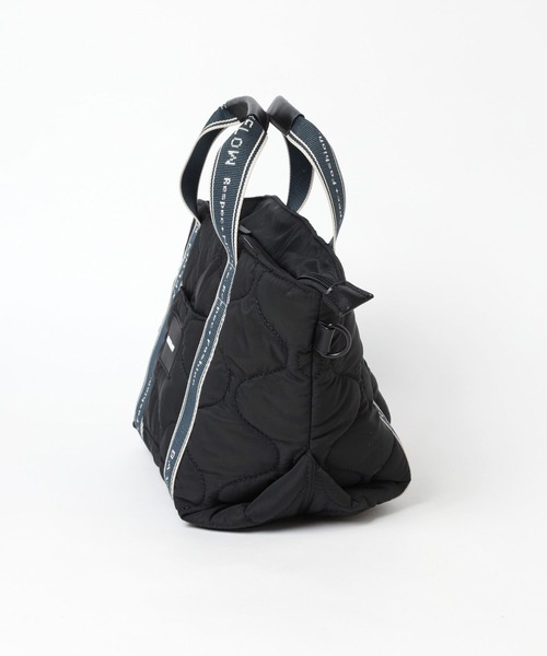 BAYFLOW（ベイフロー）の「ロゴテープキルティングトート（トートバッグ・レディース・ブラック/オフホワイト・FREE）」の4枚目の写真