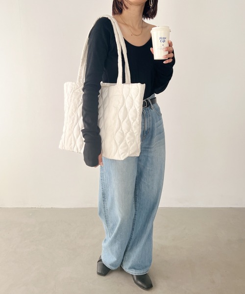 MYMOOD.（マイムード）の「【A4サイズ収納可】キルティングビッグトートバッグ マザーズ トラベルバッグ（トートバッグ・レディース・アイボリー/ブラック・FREE）」の5枚目の写真