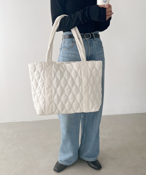 MYMOOD.（マイムード）の「【A4サイズ収納可】キルティングビッグトートバッグ マザーズ トラベルバッグ（トートバッグ・レディース・アイボリー/ブラック・FREE）」の9枚目の写真