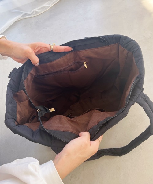 MYMOOD.（マイムード）の「【A4サイズ収納可】キルティングビッグトートバッグ マザーズ トラベルバッグ（トートバッグ・レディース・アイボリー/ブラック・FREE）」の15枚目の写真