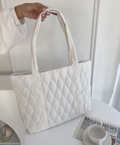 MYMOOD.（マイムード）の「【A4サイズ収納可】キルティングビッグトートバッグ マザーズ トラベルバッグ（トートバッグ・レディース・アイボリー/ブラック・FREE）」の14枚目の写真