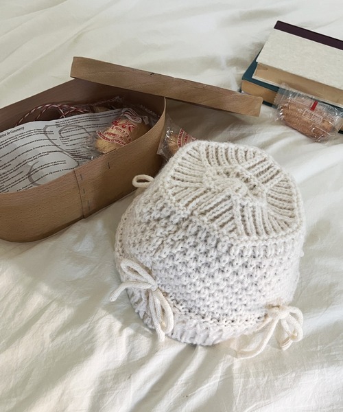 by muni:r（バイ ムニール）の「リボンニットバケットハット（ハット・レディース・アイボリー/ブラック・ONE SIZE）」の22枚目の写真