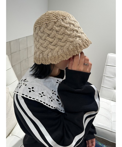 kutir（クティール）の「スカラップニットバケハ（ハット・レディース・ベージュ/ブラウン/ブラック/アイボリー・FREE）」の4枚目の写真