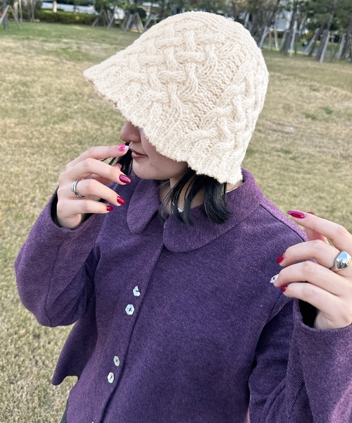 kutir（クティール）の「スカラップニットバケハ（ハット・レディース・ベージュ/ブラウン/ブラック/アイボリー・FREE）」の2枚目の写真