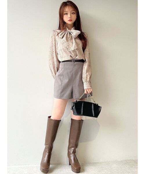 RESEXXY（リゼクシー）の「ボウタイデザインブラウス（シャツ/ブラウス・レディース・ブラック/アイボリー/ベージュ・FREE）」の10枚目の写真