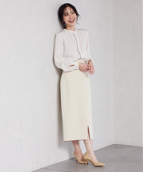 La boutique BonBon(ラブティックボンボン)の「バイカラーバンドカラーブラウス(シャツ/ブラウス・レディース・オフホワイト・FREE)」の4枚目の写真