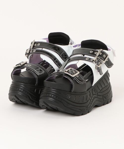 YOSUKE(ヨースケ)の「「YOSUKE/ヨースケ」厚底ベルティッドサンダル(サンダル・レディース・ブラック/ブラック×ホワイト/ホワイト系その他/グリーン系その他/ブラック×パープル/イエロー系その他/ガンメタ・22.5/23/23.5/24/24.5/25)」の4枚目の写真