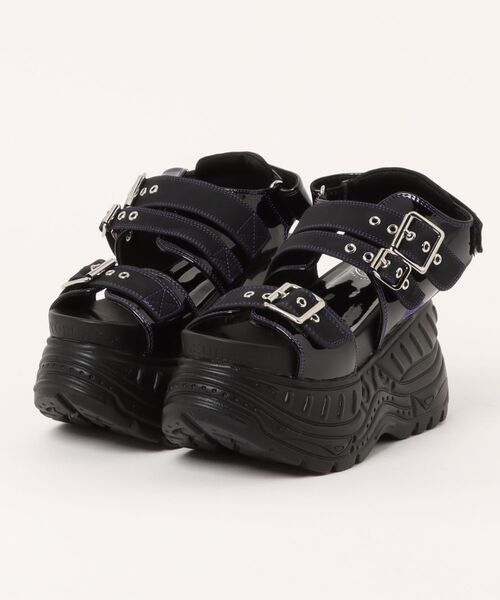 YOSUKE(ヨースケ)の「「YOSUKE/ヨースケ」厚底ベルティッドサンダル(サンダル・レディース・ブラック/ブラック×ホワイト/ホワイト系その他/グリーン系その他/ブラック×パープル/イエロー系その他/ガンメタ・22.5/23/23.5/24/24.5/25)」の5枚目の写真