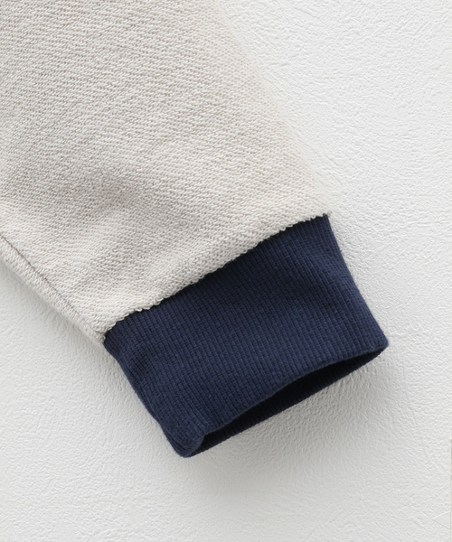 Name.（ネーム）の「【Name./ネーム】 ASYMMETRIC SWITCHING SWEAT SHIRT（スウェット・メンズ・ベージュ/グリーン・2）」の10枚目の写真