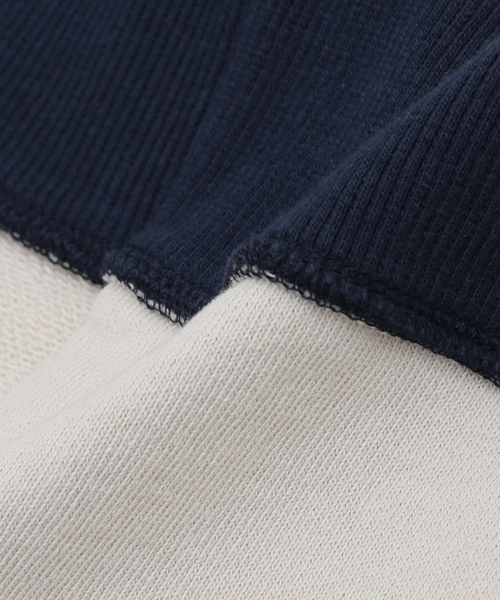 Name.（ネーム）の「【Name./ネーム】 ASYMMETRIC SWITCHING SWEAT SHIRT（スウェット・メンズ・ベージュ/グリーン・2）」の16枚目の写真