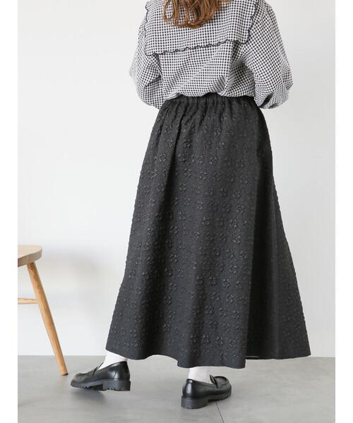 ehka sopo（エヘカソポ）の「ふくれジャカードスカート（スカート・レディース・キナリ/ブラック/カーキ・F）」の2枚目の写真