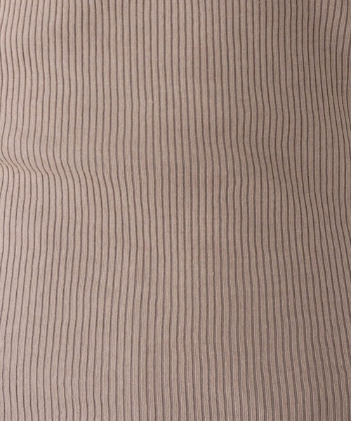 GLOBAL WORK（グローバルワーク）の「Beauteeスクエアタンク/987150（タンクトップ・レディース・イエロー/モカ/ブラック/アイボリー/ブラック×ホワイト/オフホワイト・M/S/L）」の19枚目の写真