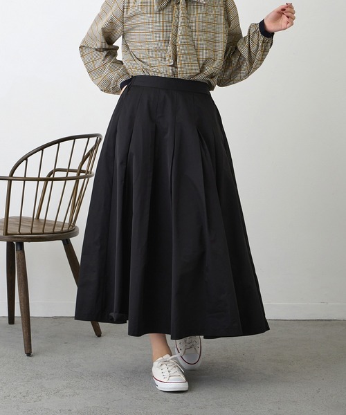 NICOLE white（ニコルホワイト）の「タックフレアスカート（スカート・レディース・ブラック/グレー/ベージュ/グリーン・FREE）」の2枚目の写真