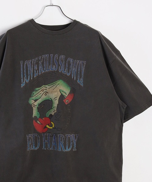 Ed Hardy（エドハーディー）の「EdHardy ピグメント半袖TEE（Tシャツ/カットソー・メンズ・グレー系その他3/グレー系その他/ブラック/グレー系その他2/チャコール/ブラック系その他3/ブラック系その他/ブラック系その他2/グレー系その他5/グレー系その他4・L/M）」の8枚目の写真