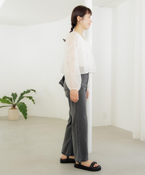 flower(フラワー)の「フリルチュールブラウス(シャツ/ブラウス・レディース・アイボリー/グレー・FREE)」の16枚目の写真