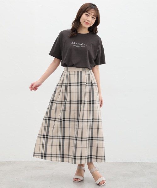 Honeys(ハニーズ)の「ロゴプリントTシャツ(Tシャツ/カットソー・レディース・スミクロ/アイボリー/ピンク系その他/オリーブ/グレイッシュベージュ・S/M/L/LL)」の11枚目の写真
