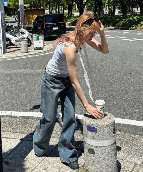 Chikashitsu +（チカシツプラス）の「【Chikashitsu +】square frame sunglasses 3 / 【チカシツプラス】スクエアフレームサングラス（サングラス・メンズ・ホワイト/ブラック/グレー・ONE SIZE）」の10枚目の写真