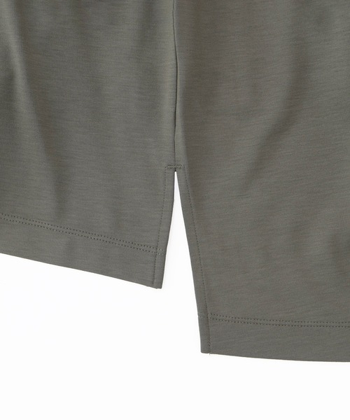 NEW BALANCE(ニューバランス)の「MET24 Women Basic Tee(Tシャツ/カットソー・レディース・オフホワイト/ブラック/オリーブ・SMALL/MEDIUM/LARGE)」の12枚目の写真